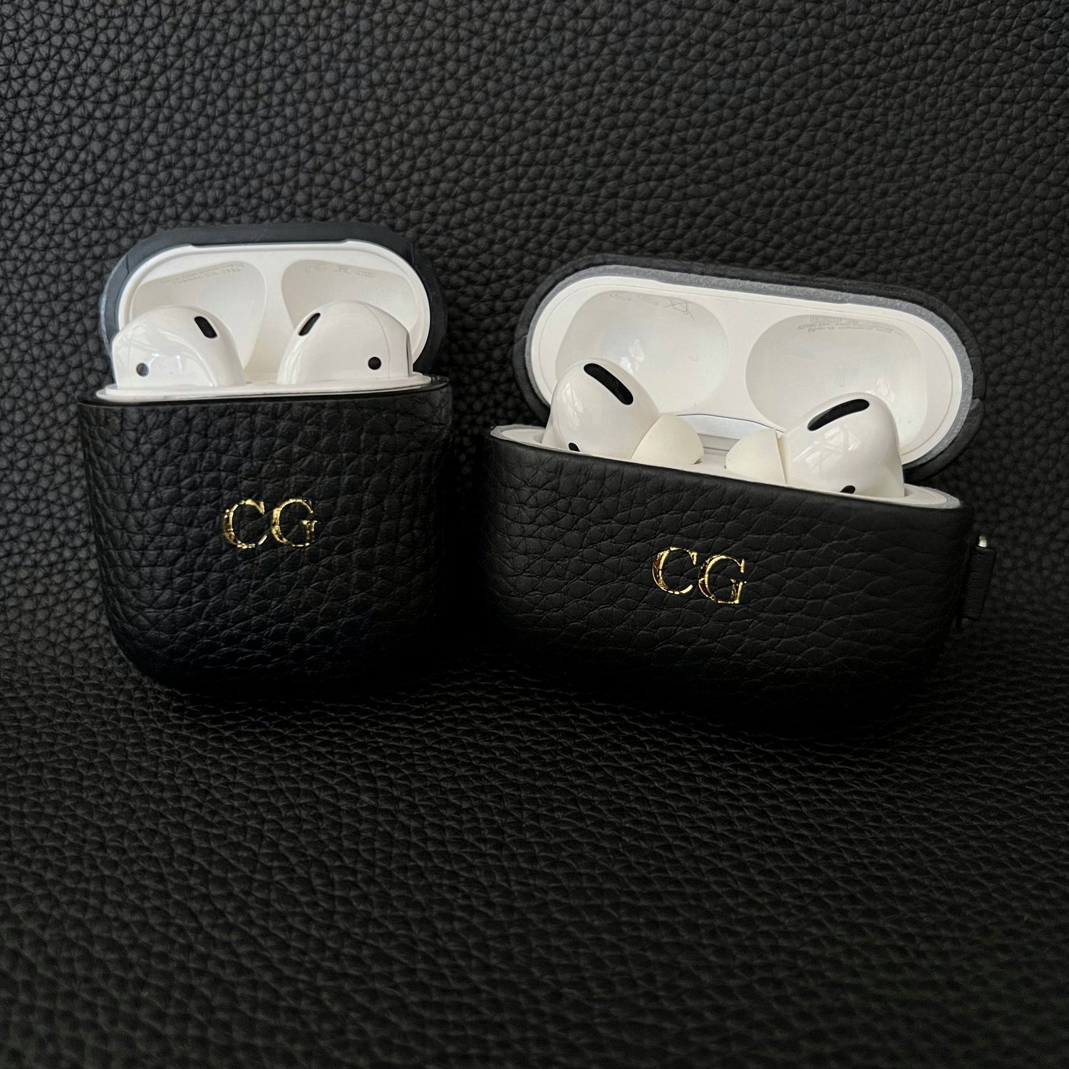 AirPods Pebbled Leather - Classic Case